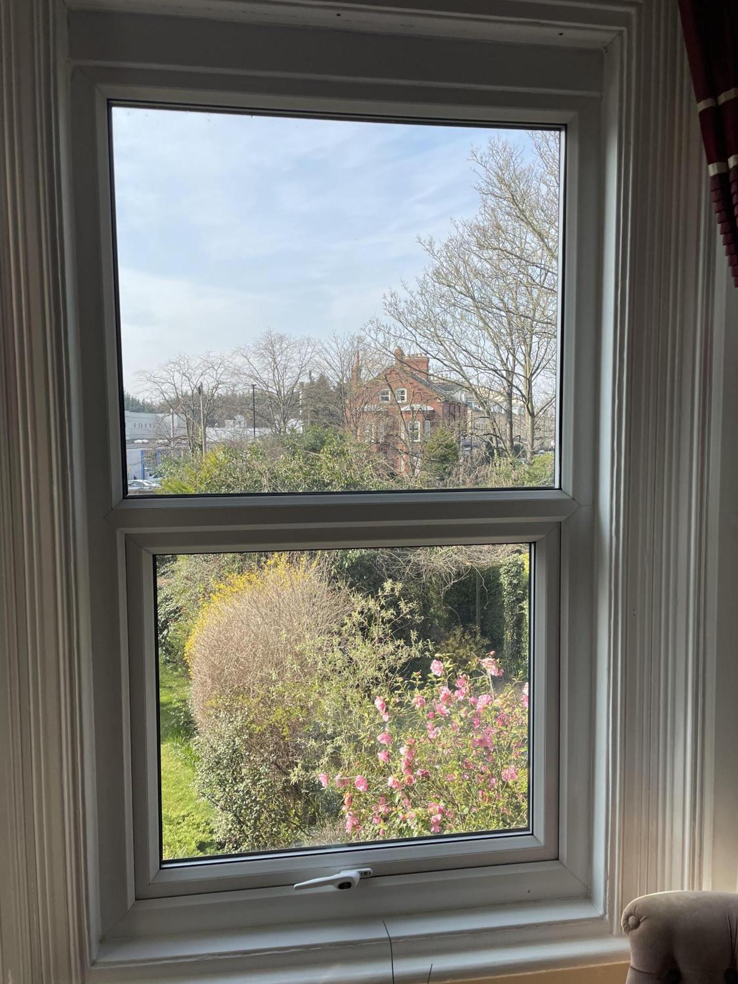 Diamonds Lodge Near York Hospital Kamer foto